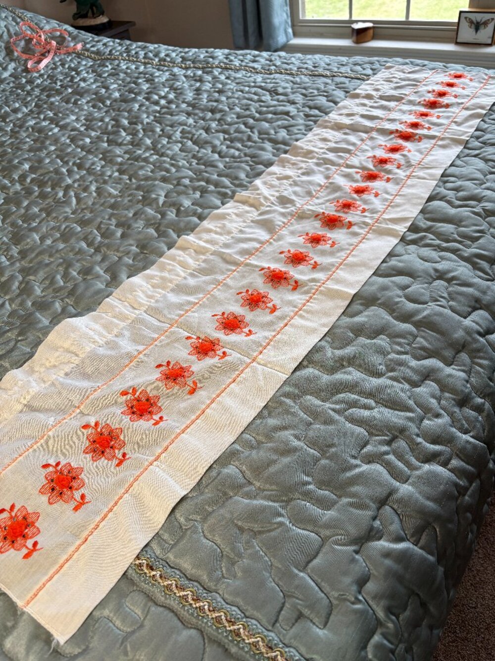 Vintage Whimsical Orange Embroidered & Crewel Valance 50.5 x 11.5 inches